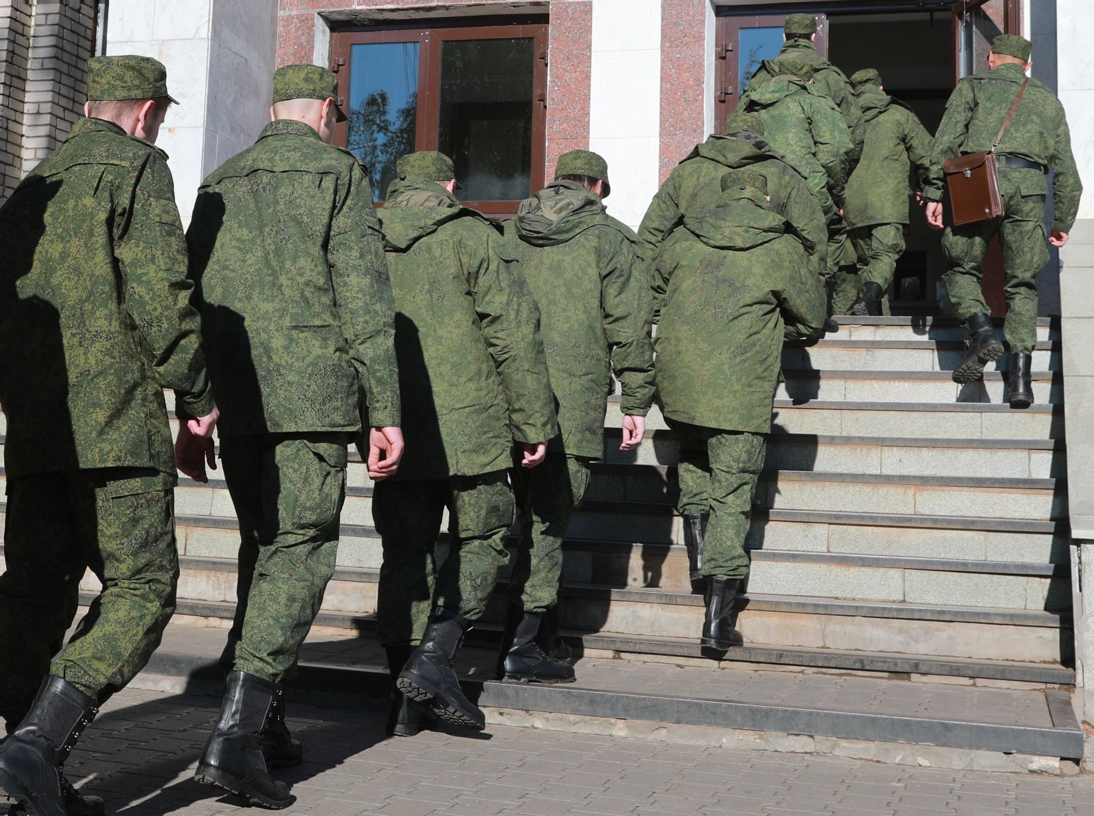 Ҳарбий хизматга чақирилувчиларни танлаб олиш шаффоф бўлади Ҳарбий хизматга чақирилувчиларни танлаб олиш шаффоф бўлади
