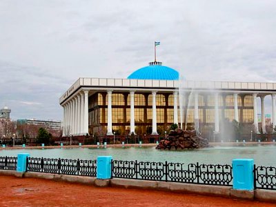 Избранный парламент готовится к работе