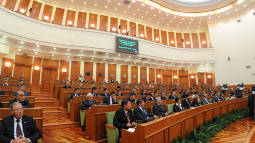 Senat soliq va byudjet siyosatiga oʻzgartirishlarni muhokama qildi